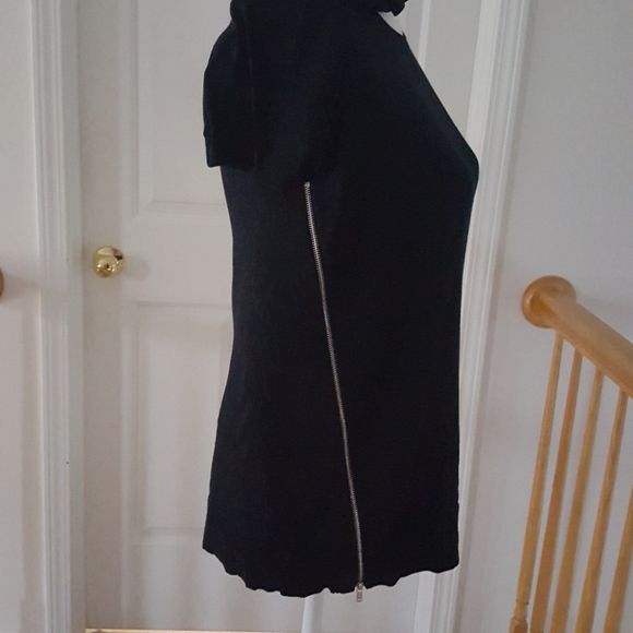 26:11 - Cable & Gauge Knit Top - Picture 5 of 8